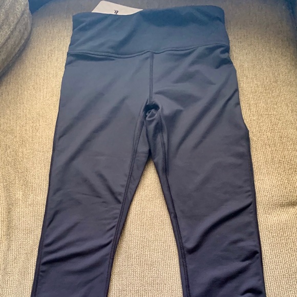 Fabletics legging - Picture 2 of 5